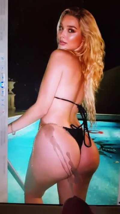 Celina/Neverbaby auf ihren geilen Fickarsch gespritzt 🍑💦