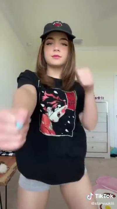 Como se le movio ese culo 🤤🤤🥵