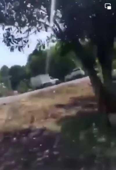 National guards as well as public security entered Aguililla to capture an alleged leader of Los Viagras, this caused a series of roadblocks as well as the burning of vehicles on the state highway