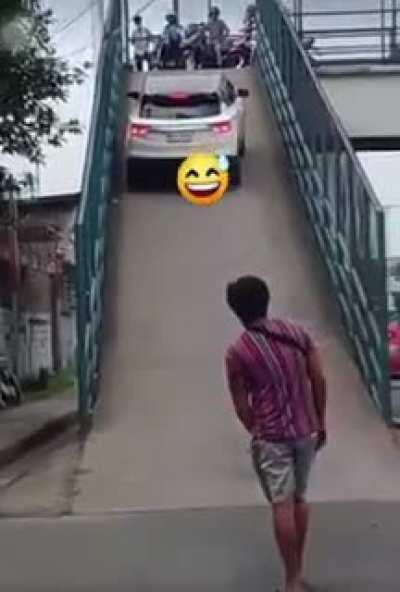 Idiot trying to use the overpass for motorcycles