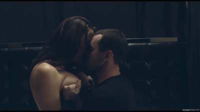 He completely dominated her