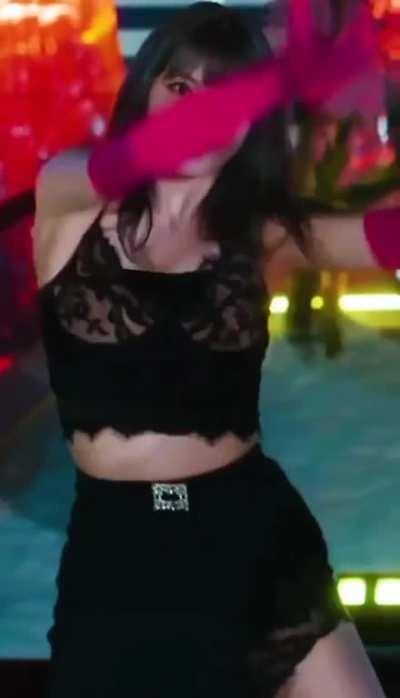 momo's big boobies 🤤🍈🍈
