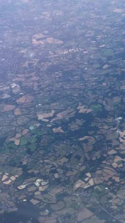 UFO seen from plane near UK nuclear weapons store