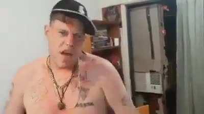 Wicked Wazza - Eating Joe for dinner 