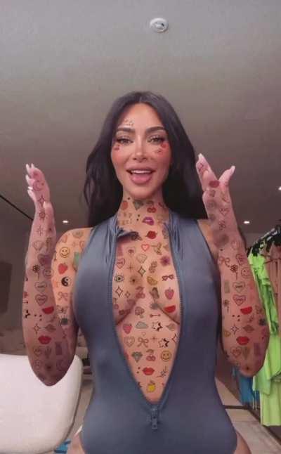 unzipped in new story