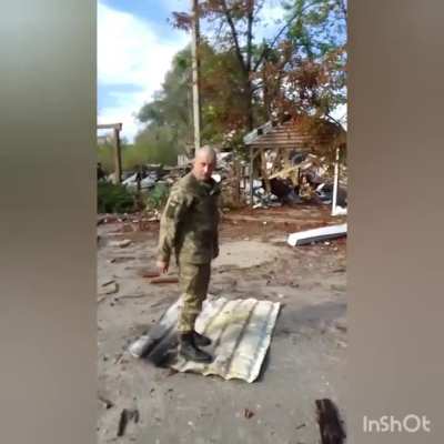 Hi, Reddit! A little more about paramedic Andriy. He needed car repairs again (russian roads are very dangerous for cars). So I got him to record a day of his usual life at the front. So that I have something to share with you:)