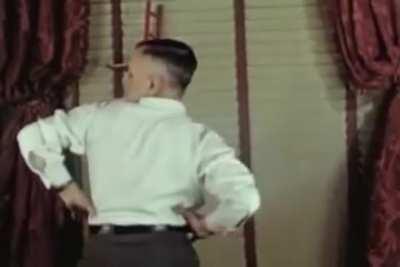 Martin Laurello was called the Human Owl. He could pivot his head to 180° over his shoulder and look behind him with his body still facing forward