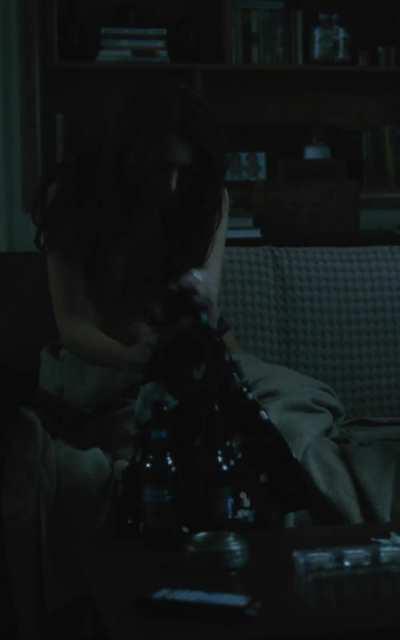 Emily Ratajkowski tits in Gone Girl