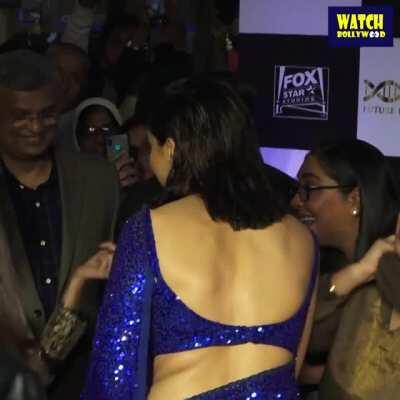 Backless Deepika Padukone 💦💦💦