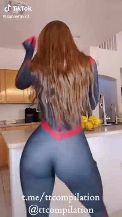 Nice ass of spiderman🍑💦