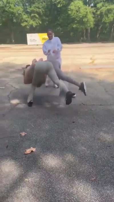 Girl Fight - Girl Gets Dragged By Her Hair By Opponent During Fight 1v1 Fight