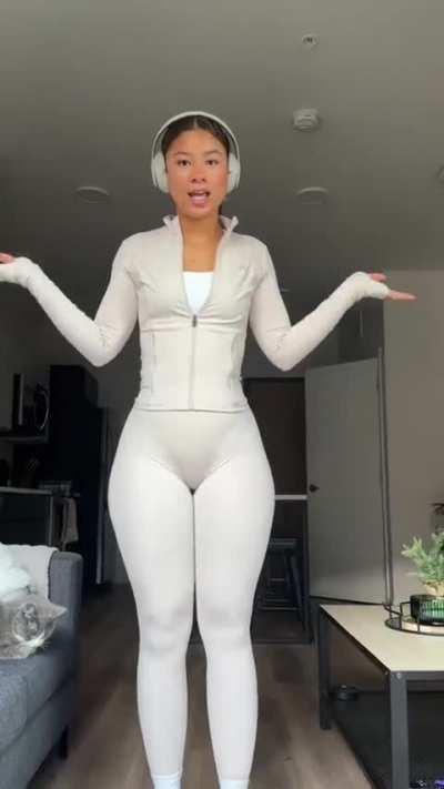 I’m usually team Ana but 😬