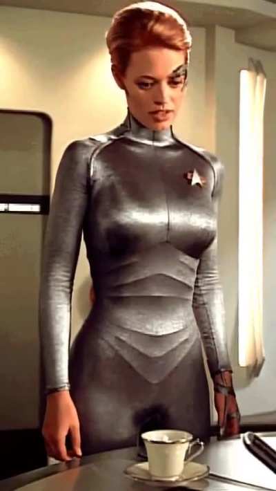 Jeri Ryan - Seven of Nine's silver catsuit
