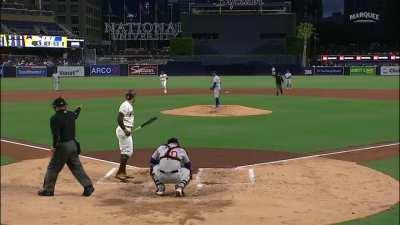 [Highlight] Adbert Alzolay does something he should not do and by golly it's a balk