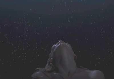 Hannah Gross is so happy in showing her beautiful tits in 