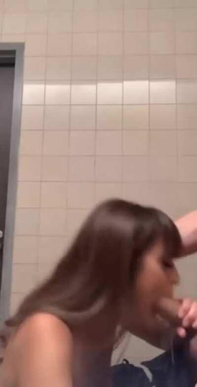 Riley plays with cum after😍