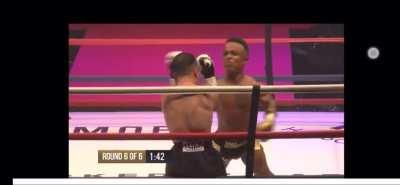 Big punches by a Likkle man