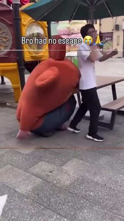 Tenía que asegurarse que no fuera el 🥀