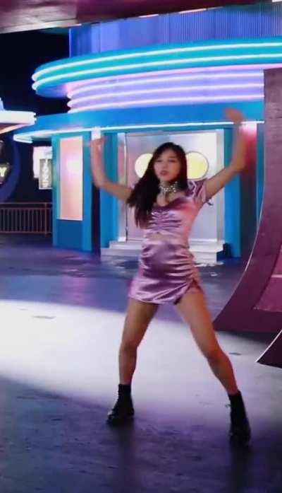 Mina with the moves (ft. Jihyo)