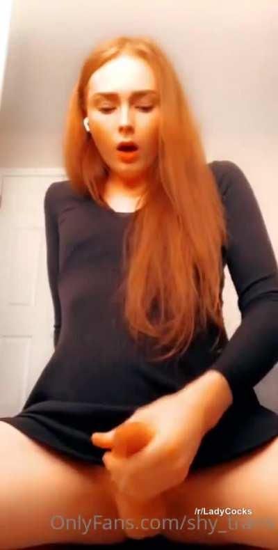 I love watching her cum