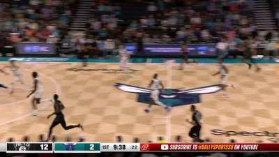 [Highlight] Simmons throws a 2nd perfect full court dime to Dinwiddie to set up a DFS 3