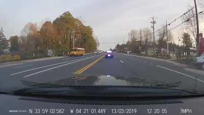 [USA] Blowing past a stopped school bus