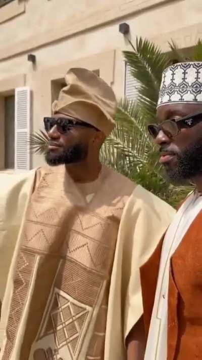 Temba bavuma 🍑with LeBron James 🐭