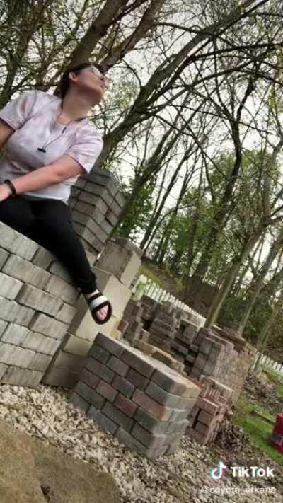 Sandal Coyote spotted in the wild