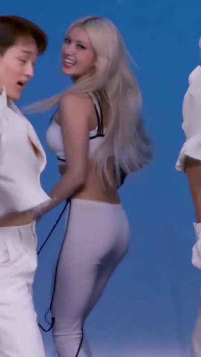 Somi 🍑