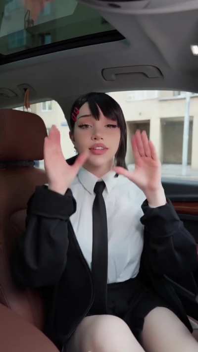 Imagine being her coworker