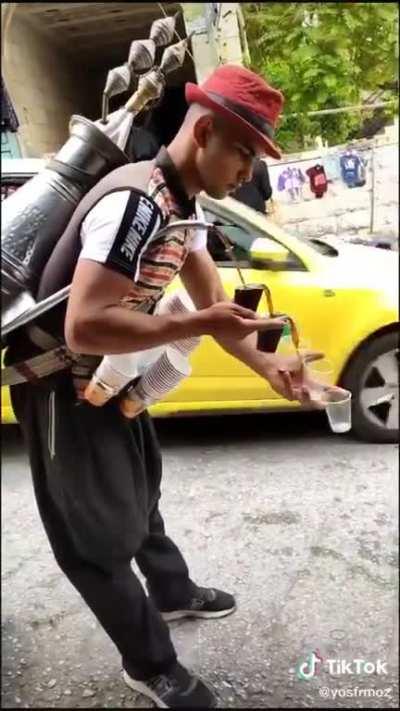 the way the liquid goes into the cups perfectly