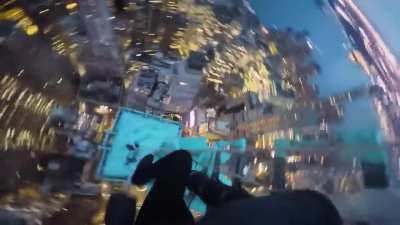 Guy Climbs Trump Tower (664'ft)