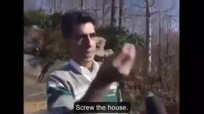 Journalist turn into fighter.