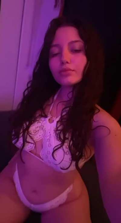 Am I cute enough to fuck?:)