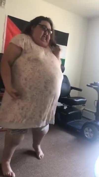 she do be hitting dem moves doe