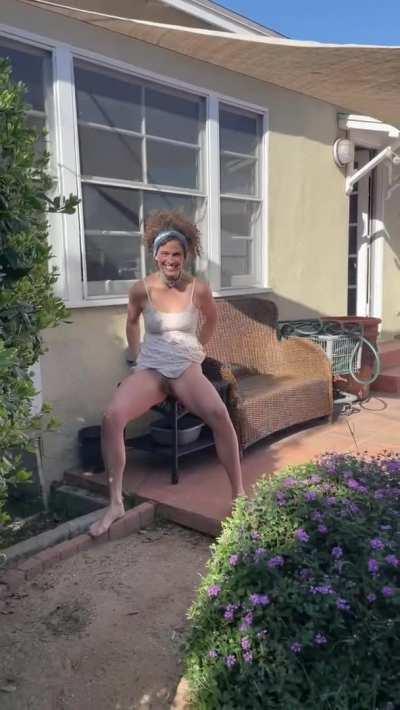 Trying to break the world record. I’m at 12/13 feet. The record is 30 feet. Almost half way there! [F] MILF