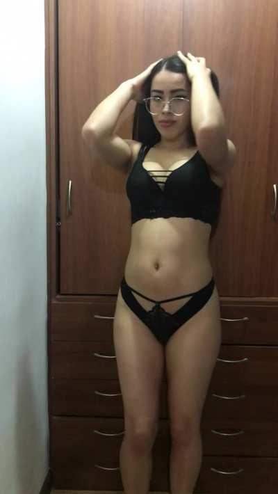 Am I cute enough to capture your attention?😊