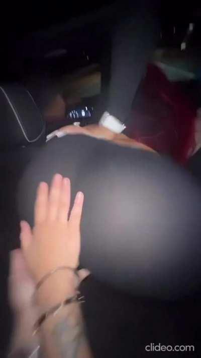 Throwing lotta ass 🍑🍑