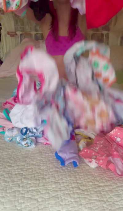 All of my undies are for sale in my justforfans store! Currently exclusive to subscribers, but I may open them up in the future <3 link in comments or bio :)