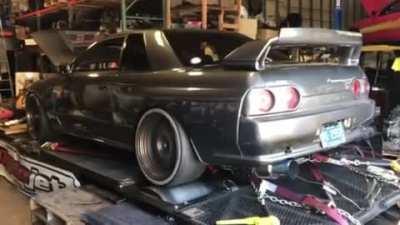 825WHP clutchless shifts with a MoTeC driven OSG88 sequential