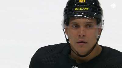 With tears in his eyes, Bruce Boudreau's final goodbye to the Vancouver fans.