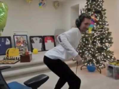 twitch coomers watching XQC for this first time.