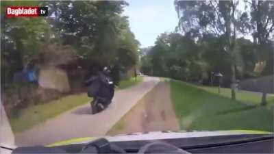 WCGW trying to get away from an armed robbery on a scooter