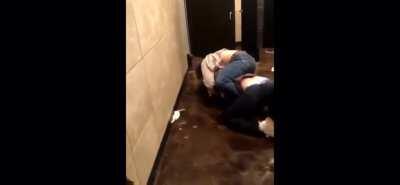 University of Oklahoma football players pick fight with career wrestlers. “Which one you want?”