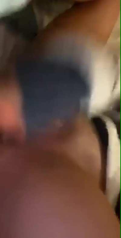 20[F] Hit the up arrow for a surprise in your DMs! I am one of the girls that actually sends [Snp: miasint ]