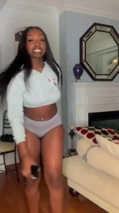 Ass Shaking 🍑🤤😻😍❤️