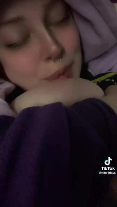 foopahh gibev too far. licking her own notes