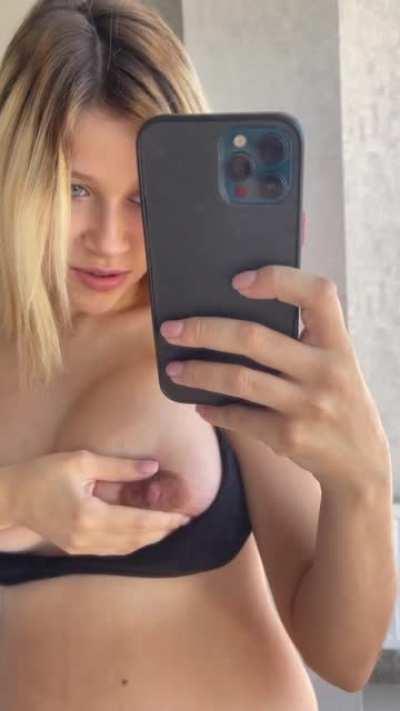 First time milking and need you to give me some courage to continue 😘