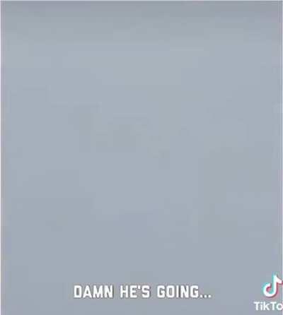 Parasailing company loses client 