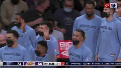 [Highlight] Ja Morant throws down the lob with authority!